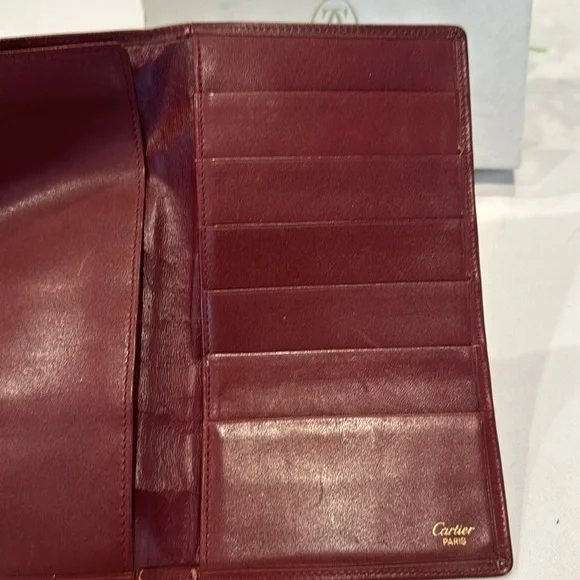 Authentic Cartier bifold wallet - Picture 3 of 9